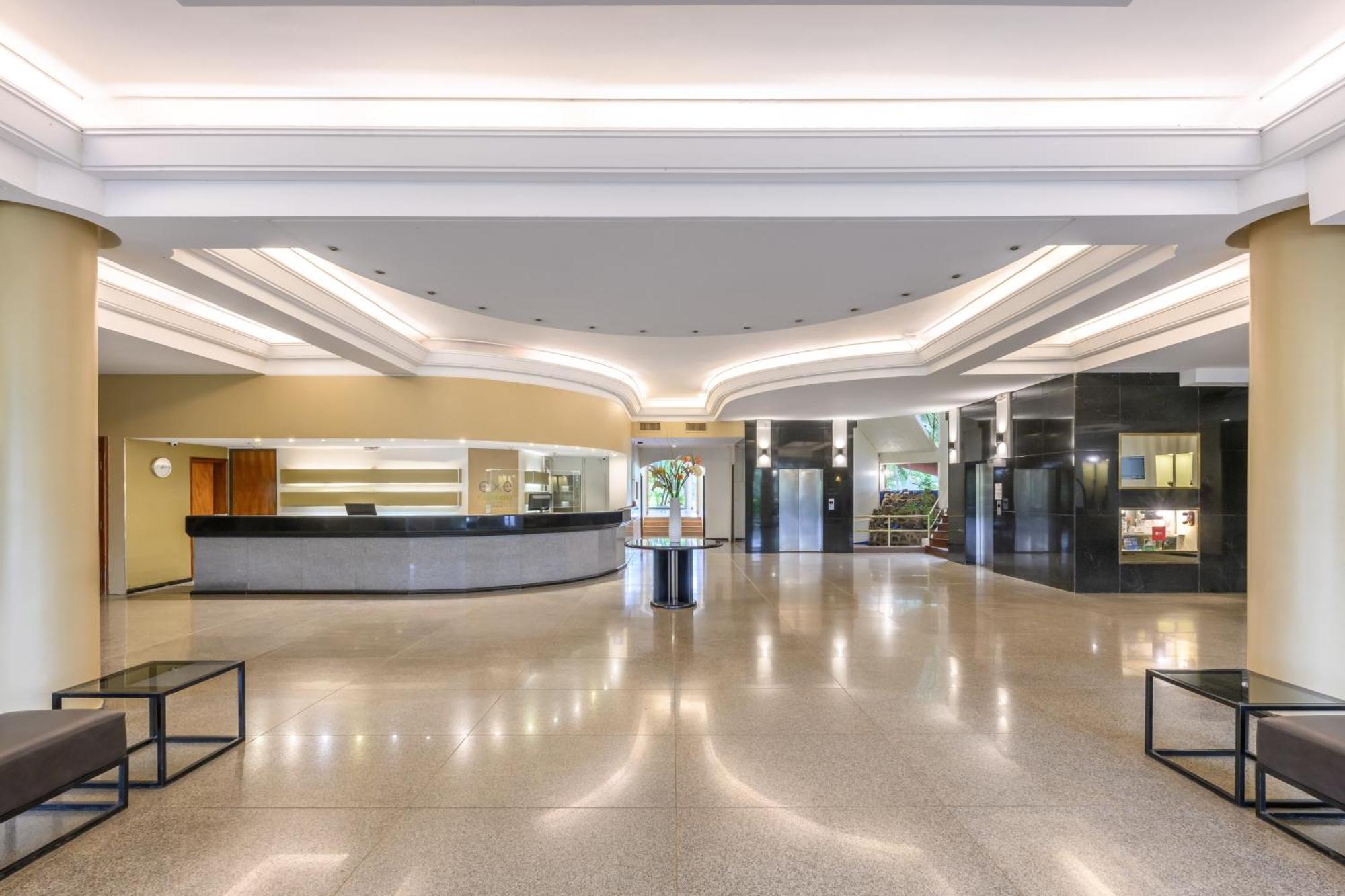 Exe Hotel Cataratas Puerto Iguazú Exterior foto Lobby