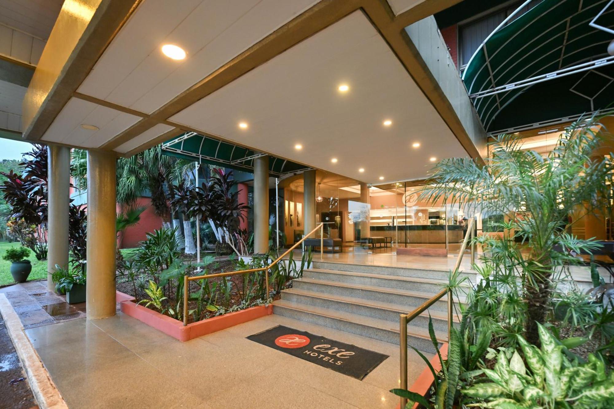 Exe Hotel Cataratas Puerto Iguazú Exterior foto Lobby